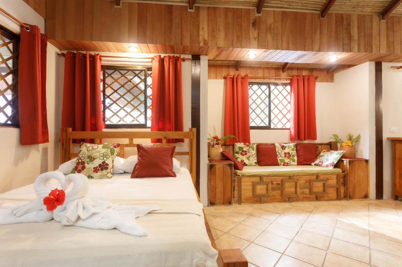 Hotel Casa Merlin Puerto Viejo de Talamanca Екстериор снимка