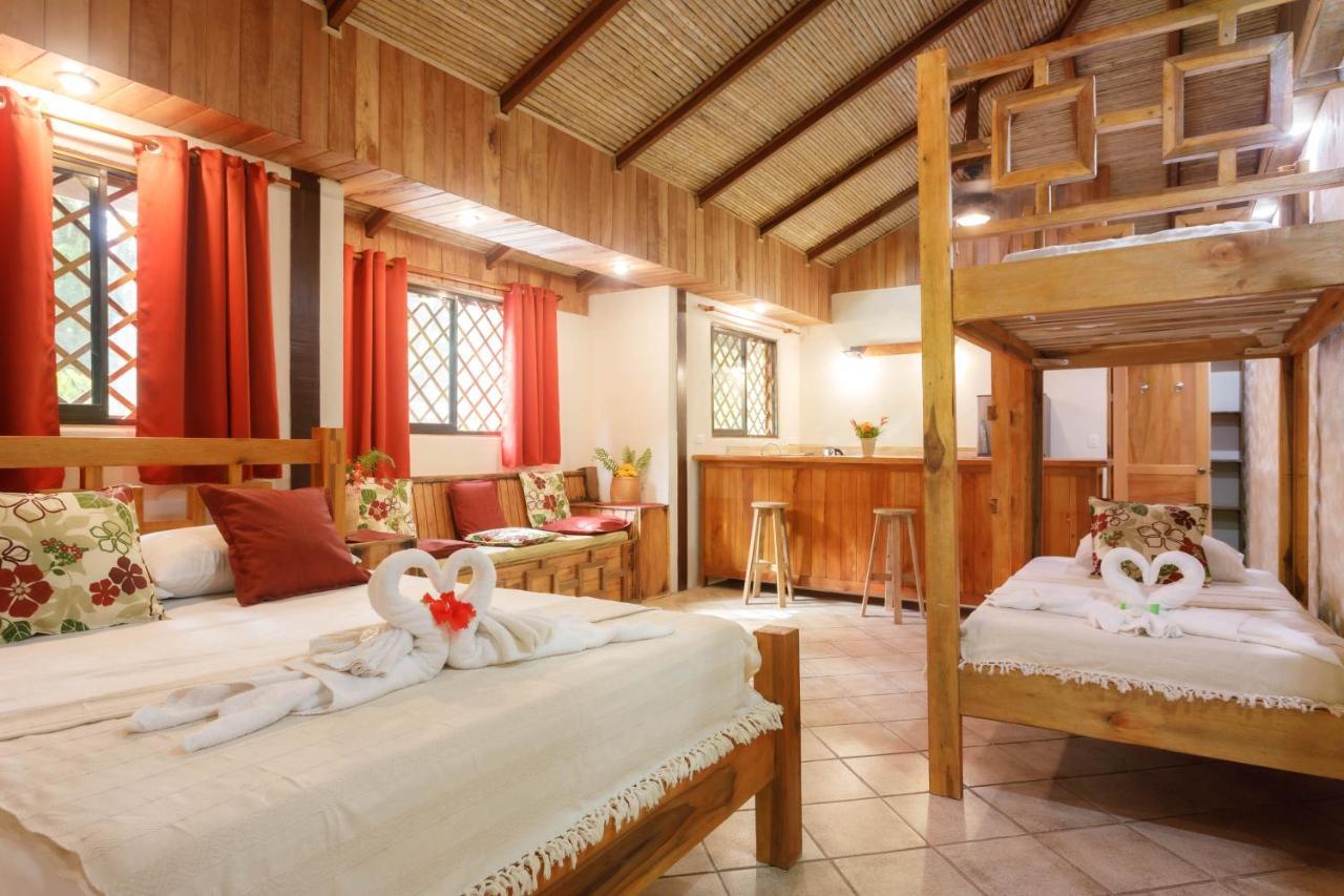 Hotel Casa Merlin Puerto Viejo de Talamanca Екстериор снимка