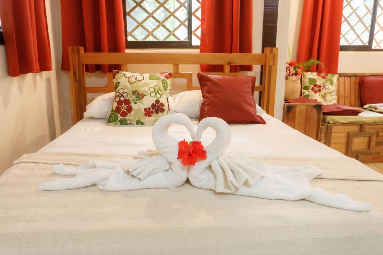 Hotel Casa Merlin Puerto Viejo de Talamanca Екстериор снимка