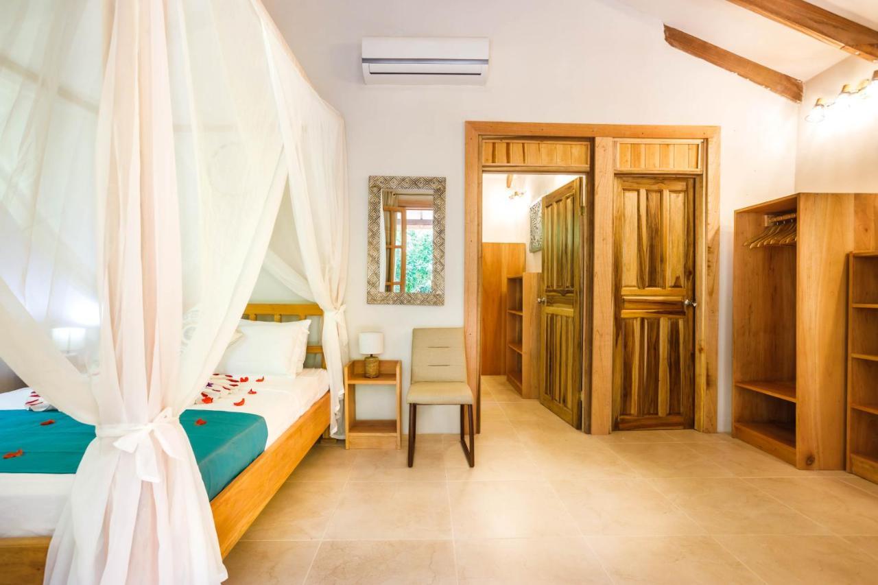 Hotel Casa Merlin Puerto Viejo de Talamanca Екстериор снимка