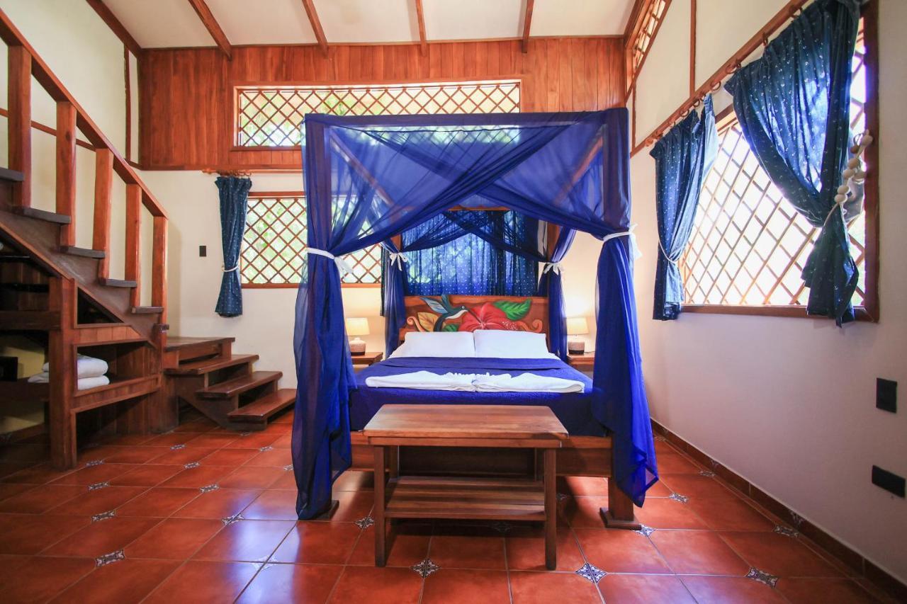 Hotel Casa Merlin Puerto Viejo de Talamanca Екстериор снимка
