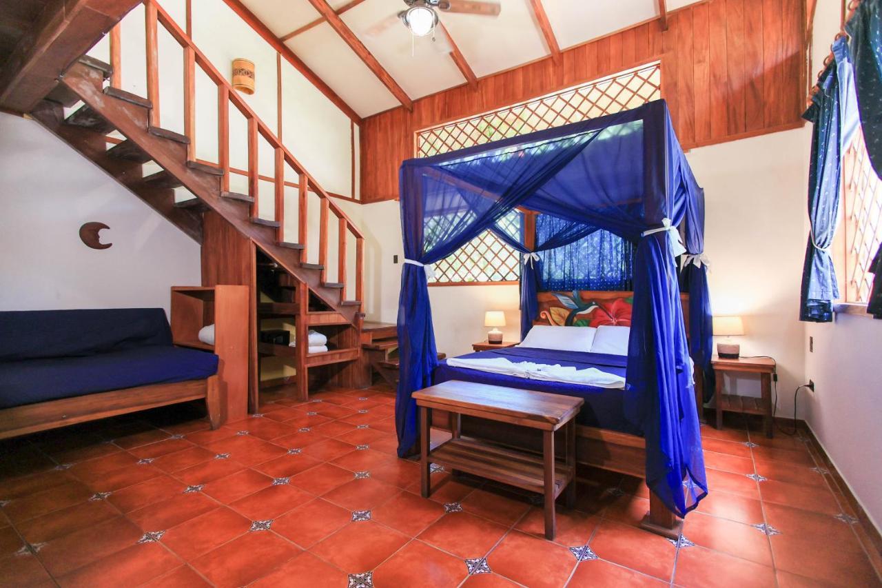 Hotel Casa Merlin Puerto Viejo de Talamanca Екстериор снимка