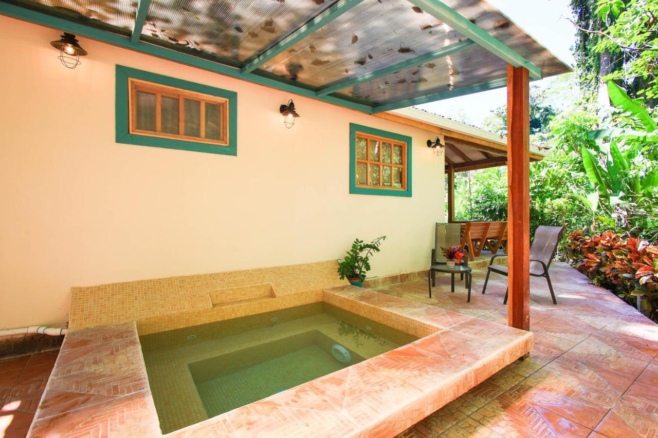 Hotel Casa Merlin Puerto Viejo de Talamanca Екстериор снимка