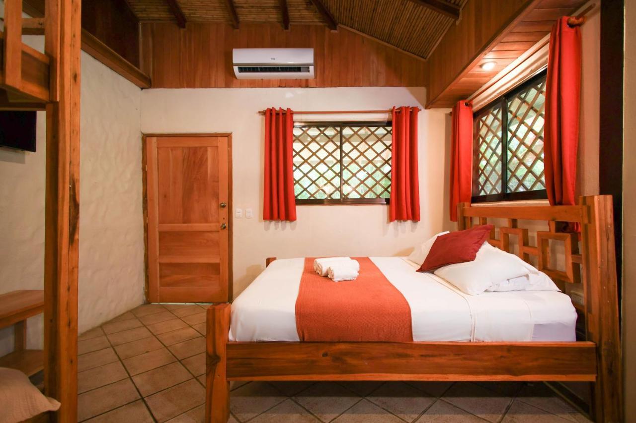 Hotel Casa Merlin Puerto Viejo de Talamanca Екстериор снимка