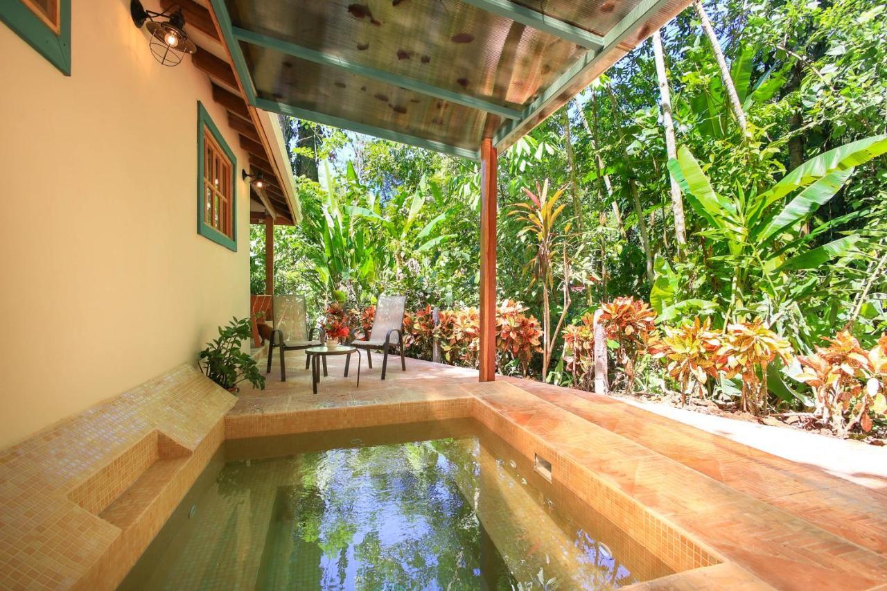 Hotel Casa Merlin Puerto Viejo de Talamanca Екстериор снимка