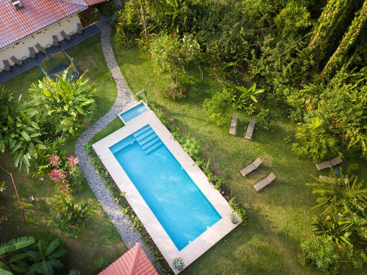 Hotel Casa Merlin Puerto Viejo de Talamanca Екстериор снимка